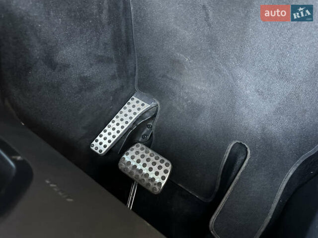 Черный Мерседес Ц-Класс, объемом двигателя 2 л и пробегом 199 тыс. км за 19800 $, фото 31 на Automoto.ua