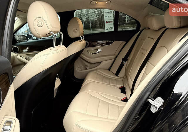 Черный Мерседес Ц-Класс, объемом двигателя 1.99 л и пробегом 235 тыс. км за 19500 $, фото 21 на Automoto.ua