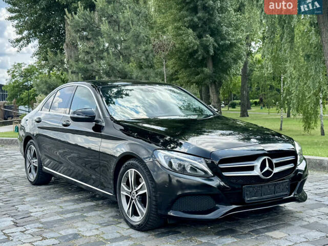 Черный Мерседес Ц-Класс, объемом двигателя 1.6 л и пробегом 232 тыс. км за 18777 $, фото 112 на Automoto.ua