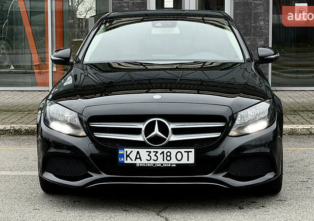 Черный Мерседес Ц-Класс, объемом двигателя 1.99 л и пробегом 235 тыс. км за 19500 $, фото 3 на Automoto.ua
