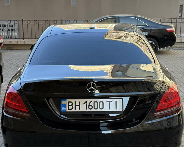 Чорний Мерседес Ц-Клас, об'ємом двигуна 1.99 л та пробігом 180 тис. км за 22000 $, фото 5 на Automoto.ua