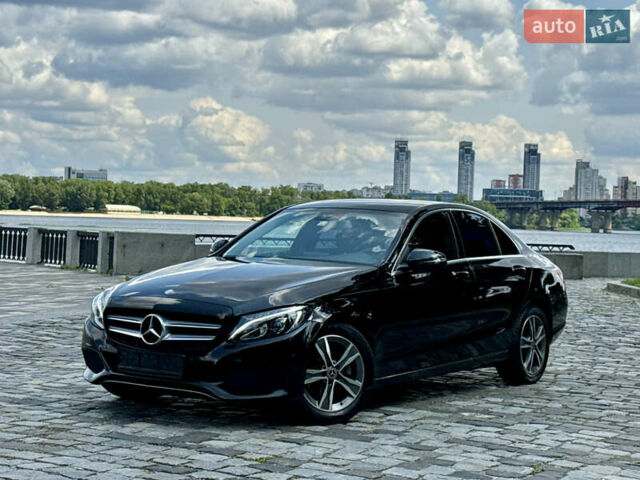 Черный Мерседес Ц-Класс, объемом двигателя 1.6 л и пробегом 232 тыс. км за 18777 $, фото 101 на Automoto.ua
