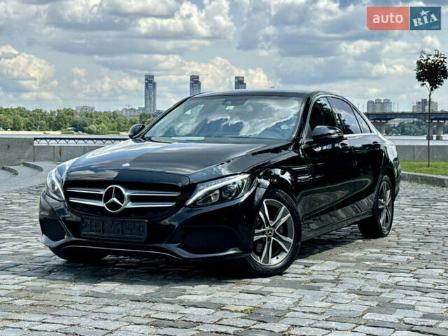 Черный Мерседес Ц-Класс, объемом двигателя 1.6 л и пробегом 232 тыс. км за 18777 $, фото 98 на Automoto.ua
