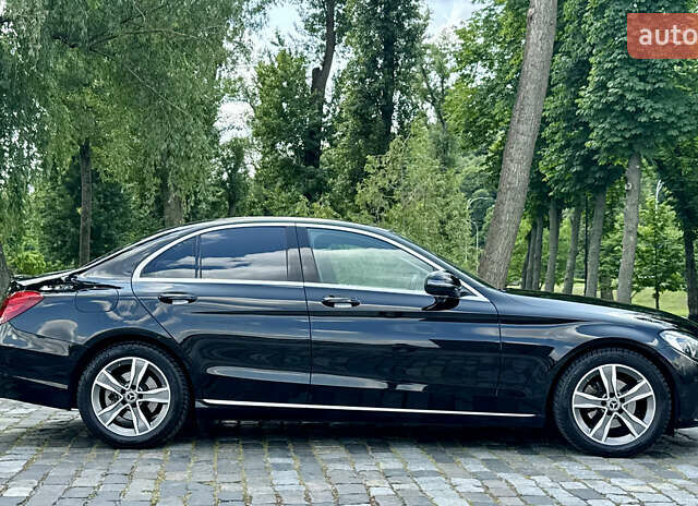 Черный Мерседес Ц-Класс, объемом двигателя 1.6 л и пробегом 232 тыс. км за 18777 $, фото 116 на Automoto.ua