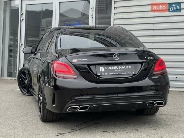Мерседес Ц-Класс 2015 в Киеве на Automoto.ua Черный Мерседес Ц-Класс, объемом двигателя 3.98 л и пробегом 133 тыс. км за 38500 $, фото 7 на Automoto.ua