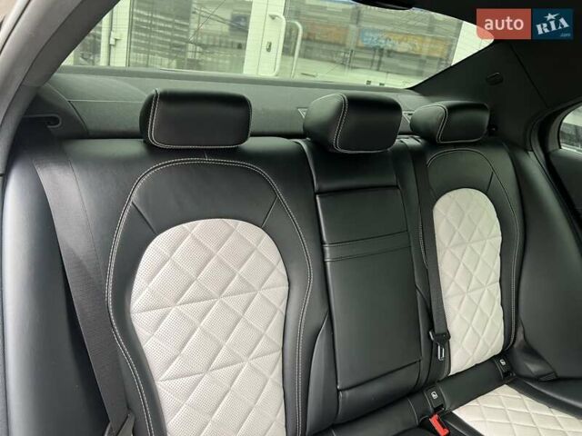 Мерседес Ц-Класс 2015 в Киеве на Automoto.ua Черный Мерседес Ц-Класс, объемом двигателя 3.98 л и пробегом 133 тыс. км за 38500 $, фото 23 на Automoto.ua