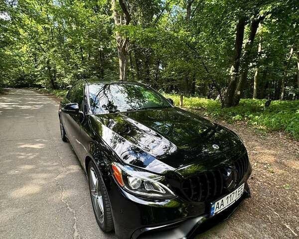 Мерседес Ц-Класс 2015 в Киеве на Automoto.ua Черный Мерседес Ц-Класс, объемом двигателя 1.99 л и пробегом 182 тыс. км за 20500 $, фото 4 на Automoto.ua