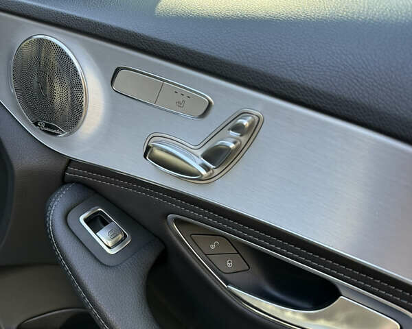 Черный Мерседес Ц-Класс, объемом двигателя 2 л и пробегом 170 тыс. км за 18500 $, фото 27 на Automoto.ua