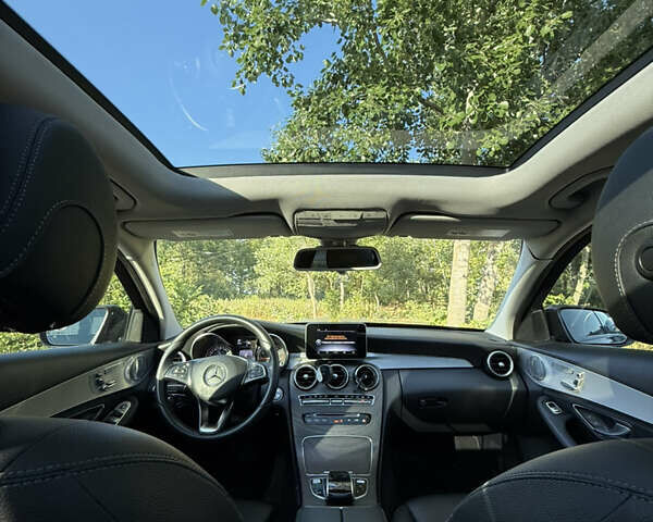 Черный Мерседес Ц-Класс, объемом двигателя 1.99 л и пробегом 70 тыс. км за 20000 $, фото 16 на Automoto.ua