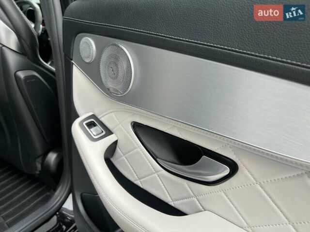 Мерседес Ц-Класс 2015 в Киеве на Automoto.ua Черный Мерседес Ц-Класс, объемом двигателя 3.98 л и пробегом 133 тыс. км за 38500 $, фото 25 на Automoto.ua