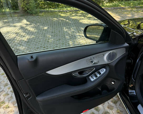 Черный Мерседес Ц-Класс, объемом двигателя 2 л и пробегом 170 тыс. км за 18500 $, фото 13 на Automoto.ua