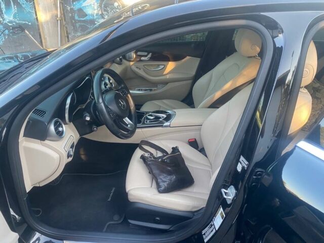 Чорний Мерседес Ц-Клас, об'ємом двигуна 2 л та пробігом 143 тис. км за 19800 $, фото 17 на Automoto.ua