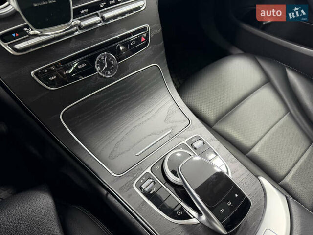 Черный Мерседес Ц-Класс, объемом двигателя 2 л и пробегом 95 тыс. км за 21999 $, фото 28 на Automoto.ua