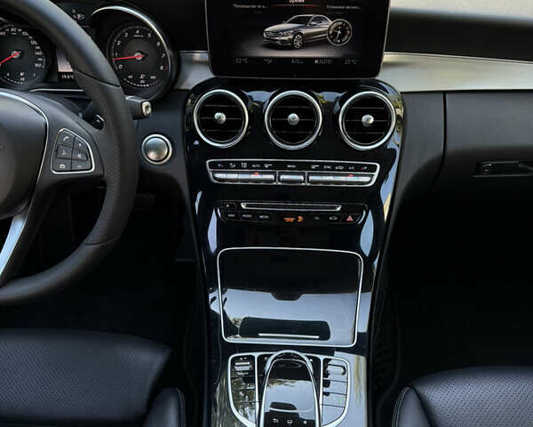 Черный Мерседес Ц-Класс, объемом двигателя 2 л и пробегом 170 тыс. км за 18500 $, фото 22 на Automoto.ua