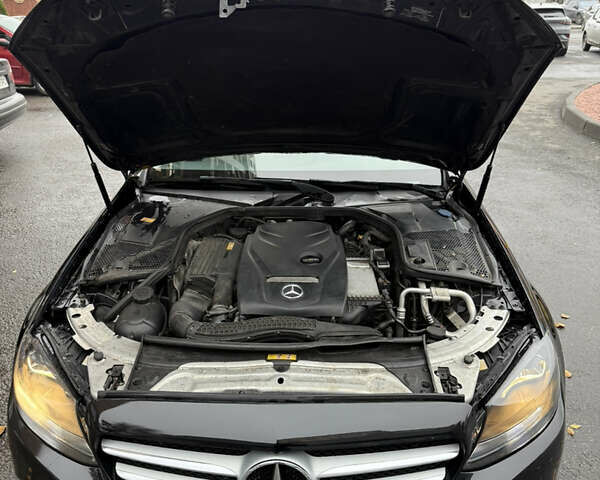 Чорний Мерседес Ц-Клас, об'ємом двигуна 1.99 л та пробігом 235 тис. км за 14999 $, фото 18 на Automoto.ua