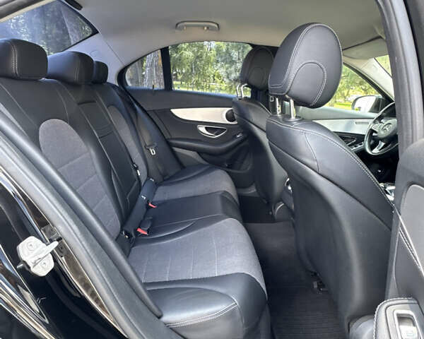 Черный Мерседес Ц-Класс, объемом двигателя 1.6 л и пробегом 232 тыс. км за 18777 $, фото 28 на Automoto.ua