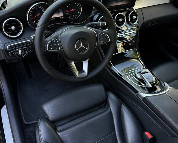 Черный Мерседес Ц-Класс, объемом двигателя 2 л и пробегом 170 тыс. км за 18500 $, фото 19 на Automoto.ua