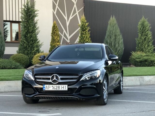 Чорний Мерседес Ц-Клас, об'ємом двигуна 2 л та пробігом 143 тис. км за 19800 $, фото 1 на Automoto.ua