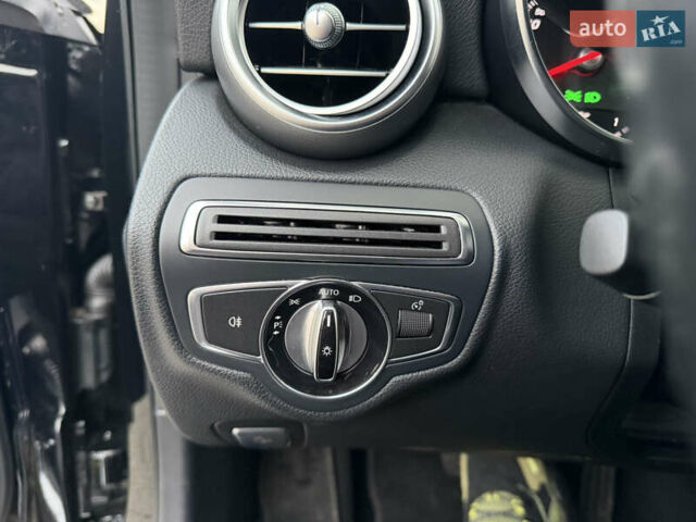 Черный Мерседес Ц-Класс, объемом двигателя 2 л и пробегом 98 тыс. км за 22500 $, фото 21 на Automoto.ua