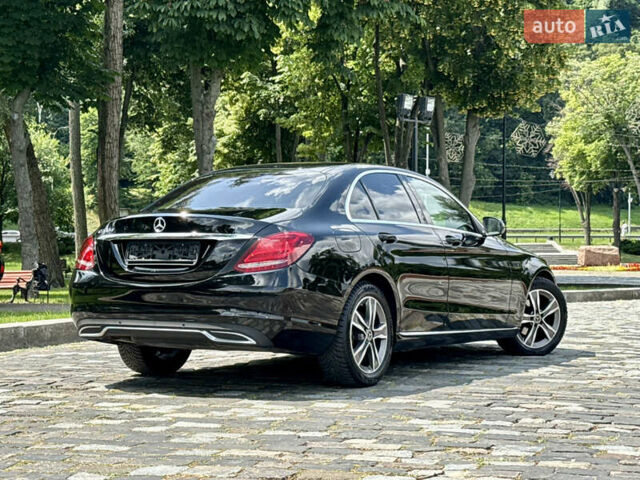 Черный Мерседес Ц-Класс, объемом двигателя 1.6 л и пробегом 232 тыс. км за 18777 $, фото 94 на Automoto.ua