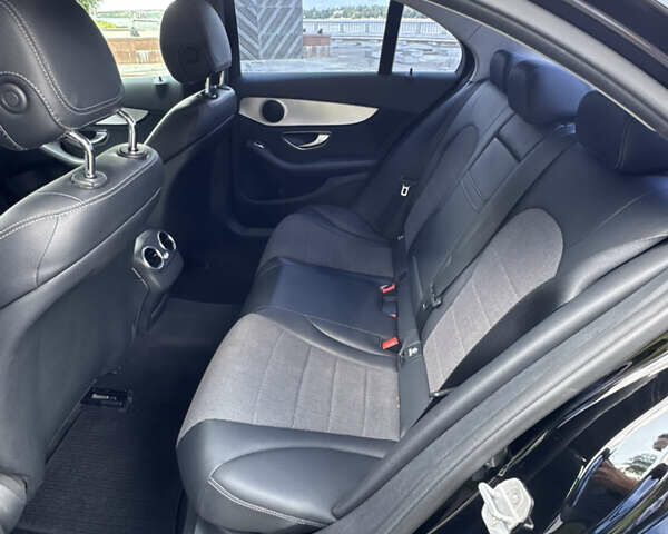 Черный Мерседес Ц-Класс, объемом двигателя 1.6 л и пробегом 232 тыс. км за 18777 $, фото 12 на Automoto.ua