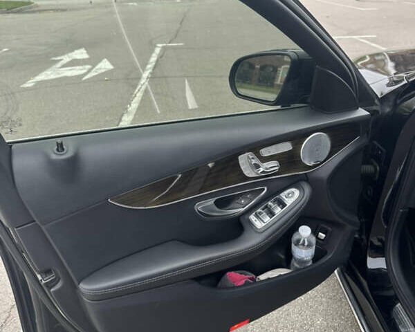 Черный Мерседес Ц-Класс, объемом двигателя 1.99 л и пробегом 157 тыс. км за 16900 $, фото 8 на Automoto.ua