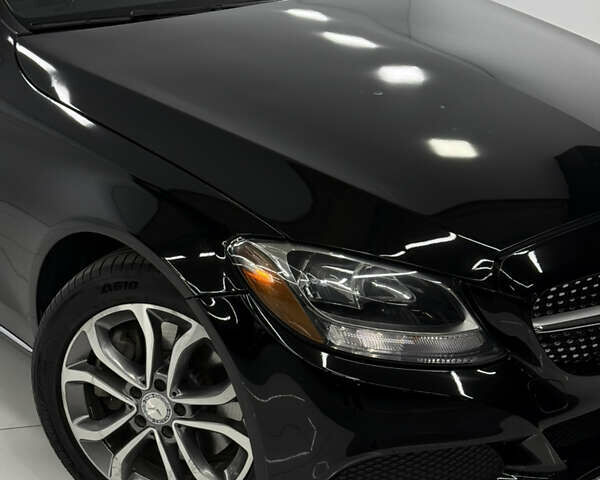 Черный Мерседес Ц-Класс, объемом двигателя 2 л и пробегом 74 тыс. км за 19400 $, фото 2 на Automoto.ua