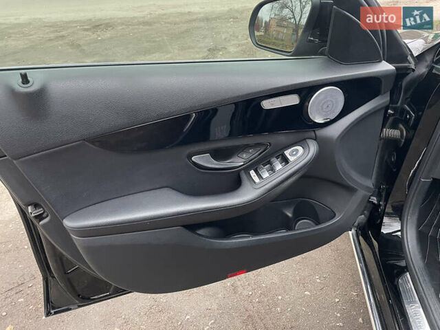 Черный Мерседес Ц-Класс, объемом двигателя 2.14 л и пробегом 340 тыс. км за 18999 $, фото 23 на Automoto.ua