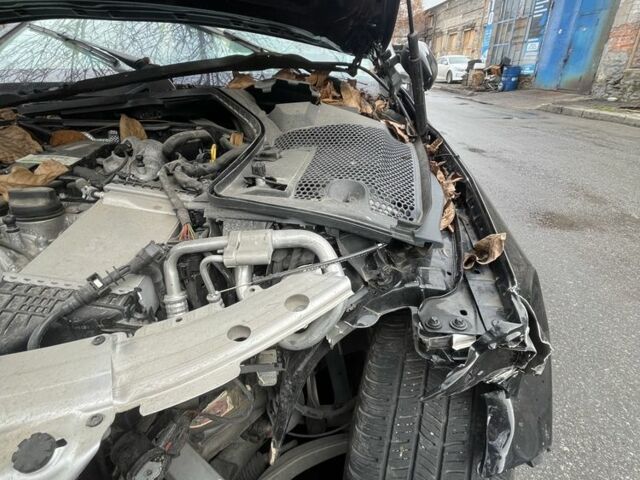 Чорний Мерседес Ц-Клас, об'ємом двигуна 2 л та пробігом 50 тис. км за 10000 $, фото 7 на Automoto.ua