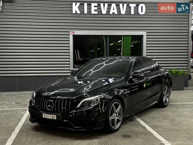 Чорний Мерседес Ц-Клас, об'ємом двигуна 3 л та пробігом 28 тис. км за 32500 $, фото 1 на Automoto.ua