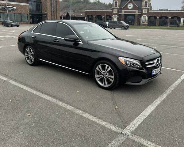 Черный Мерседес Ц-Класс, объемом двигателя 1.99 л и пробегом 157 тыс. км за 16900 $, фото 2 на Automoto.ua