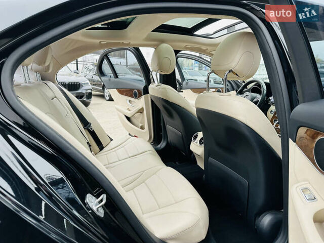 Чорний Мерседес Ц-Клас, об'ємом двигуна 2 л та пробігом 117 тис. км за 17500 $, фото 17 на Automoto.ua