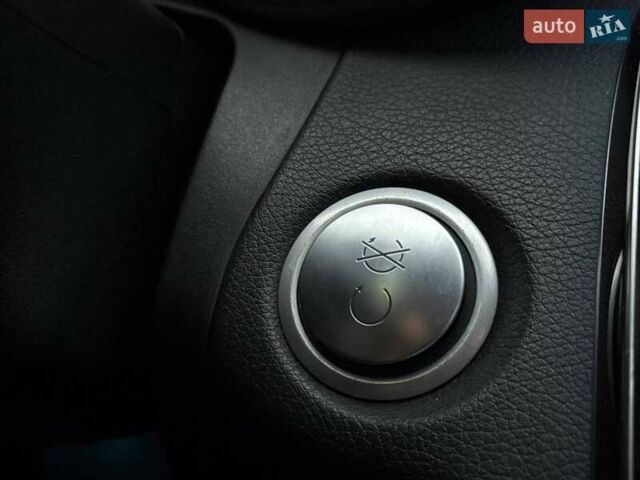 Черный Мерседес Ц-Класс, объемом двигателя 3 л и пробегом 105 тыс. км за 25000 $, фото 31 на Automoto.ua