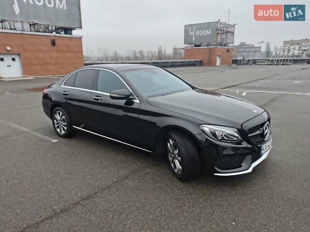 Черный Мерседес Ц-Класс, объемом двигателя 1.99 л и пробегом 105 тыс. км за 21500 $, фото 1 на Automoto.ua