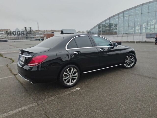 Черный Мерседес Ц-Класс, объемом двигателя 2 л и пробегом 105 тыс. км за 21500 $, фото 1 на Automoto.ua