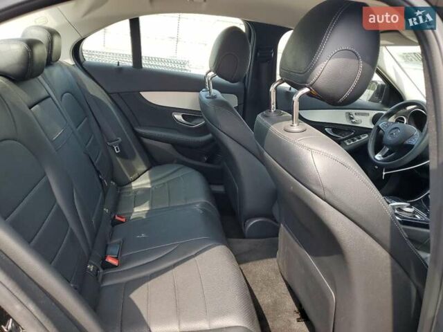 Чорний Мерседес Ц-Клас, об'ємом двигуна 2 л та пробігом 37 тис. км за 3900 $, фото 9 на Automoto.ua