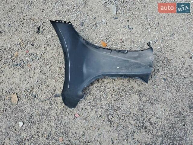 Чорний Мерседес Ц-Клас, об'ємом двигуна 2 л та пробігом 37 тис. км за 3900 $, фото 11 на Automoto.ua