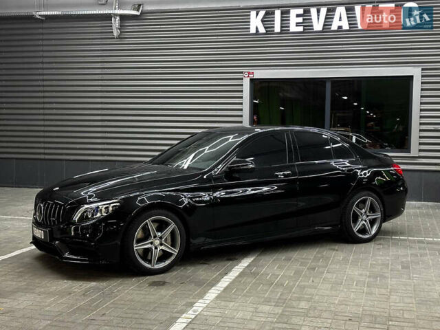 Чорний Мерседес Ц-Клас, об'ємом двигуна 3 л та пробігом 28 тис. км за 32500 $, фото 3 на Automoto.ua