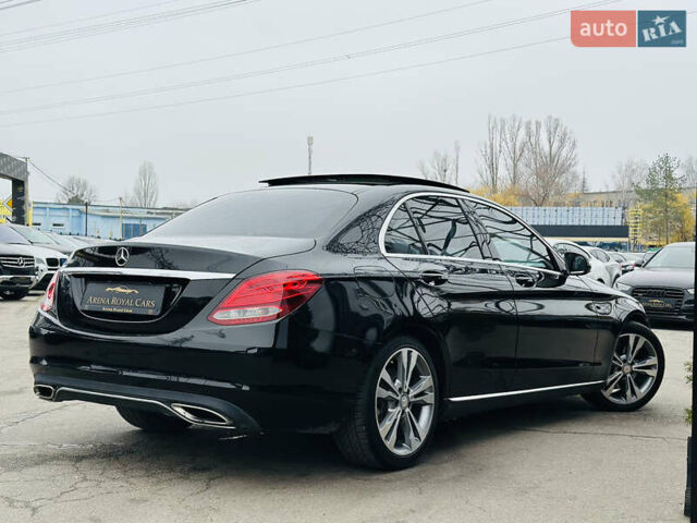 Чорний Мерседес Ц-Клас, об'ємом двигуна 2 л та пробігом 117 тис. км за 17500 $, фото 1 на Automoto.ua