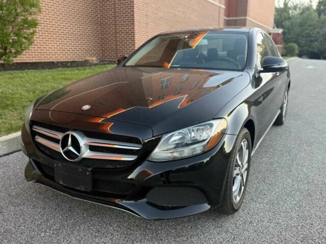 Черный Мерседес Ц-Класс, объемом двигателя 2 л и пробегом 87 тыс. км за 18000 $, фото 1 на Automoto.ua