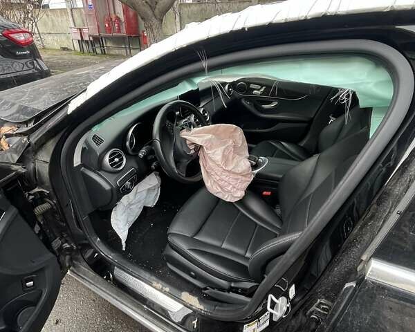 Чорний Мерседес Ц-Клас, об'ємом двигуна 2 л та пробігом 27 тис. км за 10000 $, фото 11 на Automoto.ua