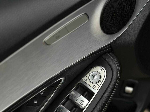 Чорний Мерседес Ц-Клас, об'ємом двигуна 1.6 л та пробігом 267 тис. км за 19650 $, фото 10 на Automoto.ua