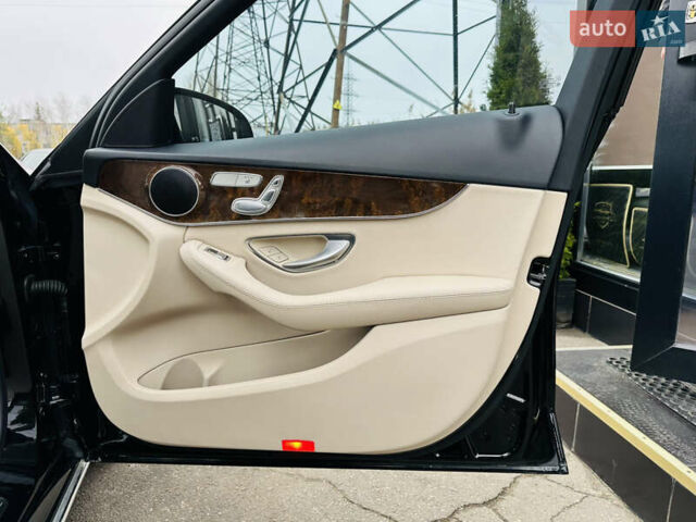 Чорний Мерседес Ц-Клас, об'ємом двигуна 2 л та пробігом 117 тис. км за 17500 $, фото 24 на Automoto.ua