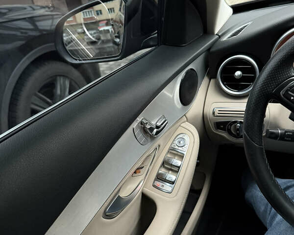 Черный Мерседес Ц-Класс, объемом двигателя 2 л и пробегом 158 тыс. км за 16000 $, фото 8 на Automoto.ua