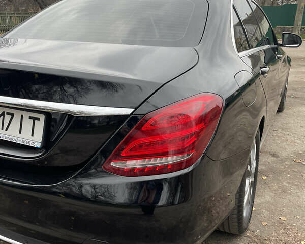 Черный Мерседес Ц-Класс, объемом двигателя 2.14 л и пробегом 340 тыс. км за 18999 $, фото 12 на Automoto.ua