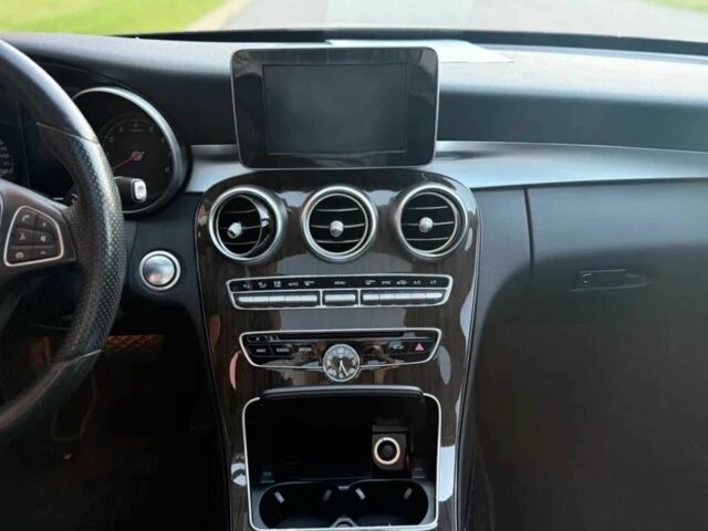 Черный Мерседес Ц-Класс, объемом двигателя 2 л и пробегом 87 тыс. км за 18000 $, фото 13 на Automoto.ua