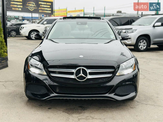 Чорний Мерседес Ц-Клас, об'ємом двигуна 2 л та пробігом 117 тис. км за 17500 $, фото 6 на Automoto.ua