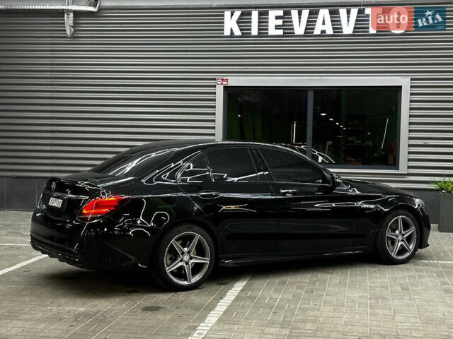 Чорний Мерседес Ц-Клас, об'ємом двигуна 3 л та пробігом 28 тис. км за 32500 $, фото 6 на Automoto.ua