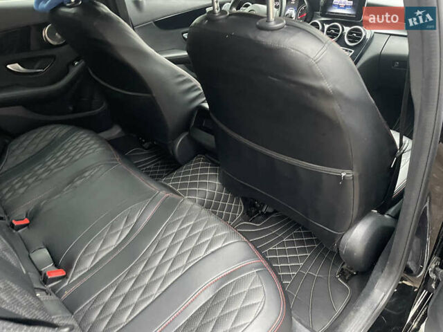 Черный Мерседес Ц-Класс, объемом двигателя 2.14 л и пробегом 340 тыс. км за 18999 $, фото 18 на Automoto.ua