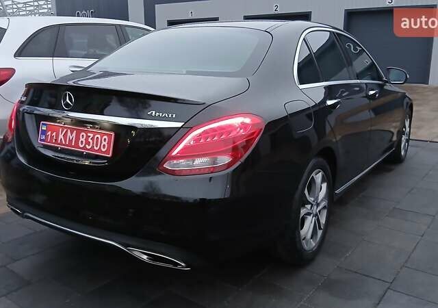 Черный Мерседес Ц-Класс, объемом двигателя 2 л и пробегом 184 тыс. км за 15900 $, фото 2 на Automoto.ua